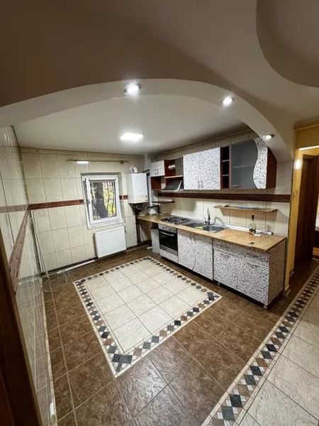 Tineretului, vizavi Palatul Copiilor si Parc Tineretului